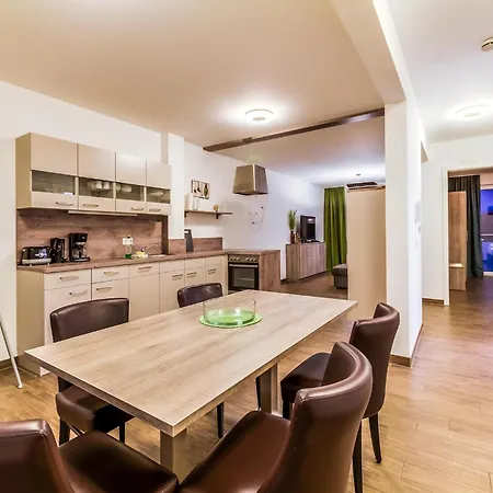 Apartment Luxurioese Am Stoermthaler